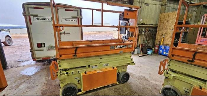 2013 JLG Scissor Lift 1932Rs thumbnail 3