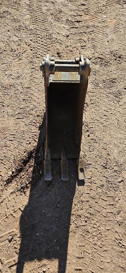 1' CAT MINI EXCAVATOR BUCKET thumbnail 2