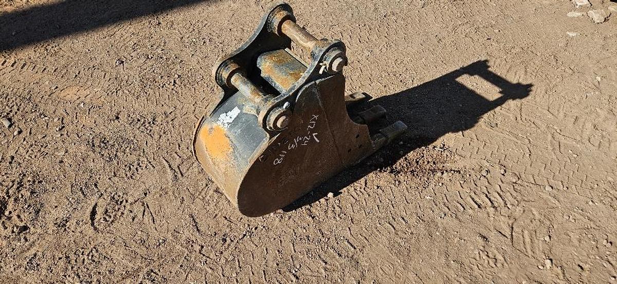 1' CAT MINI EXCAVATOR BUCKET thumbnail 5