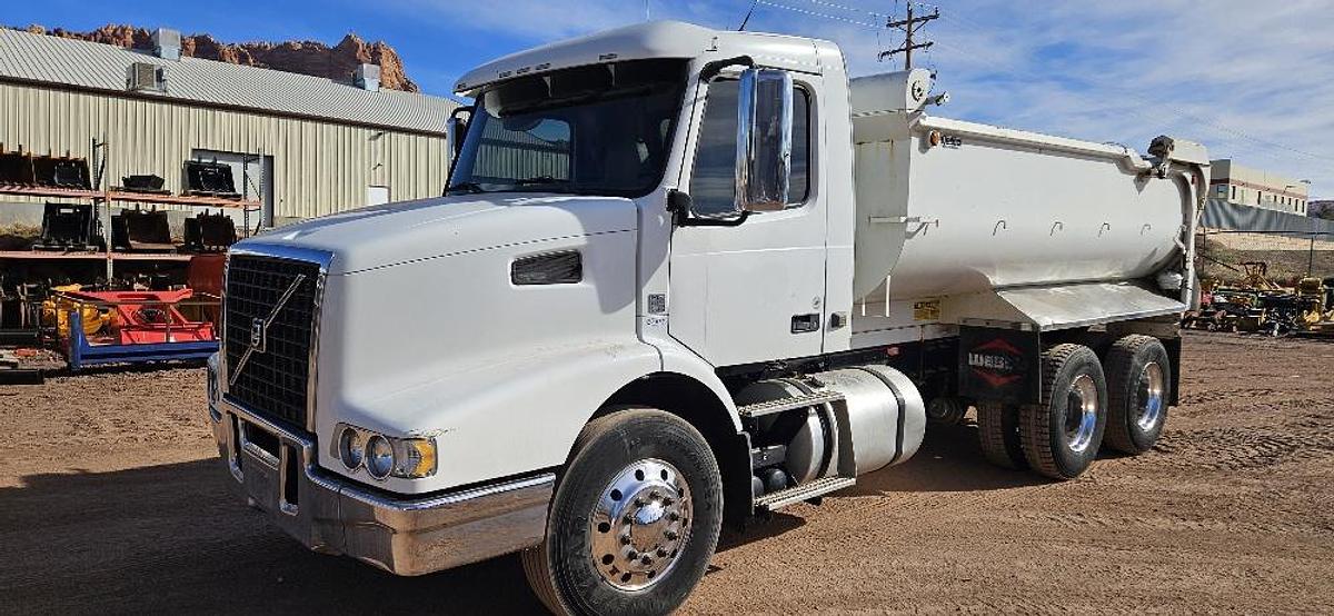 2008 Volvo Dump Truck