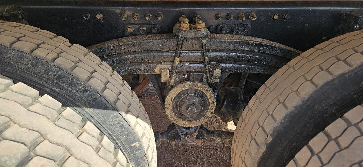 2008 Volvo Dump Truck thumbnail 13