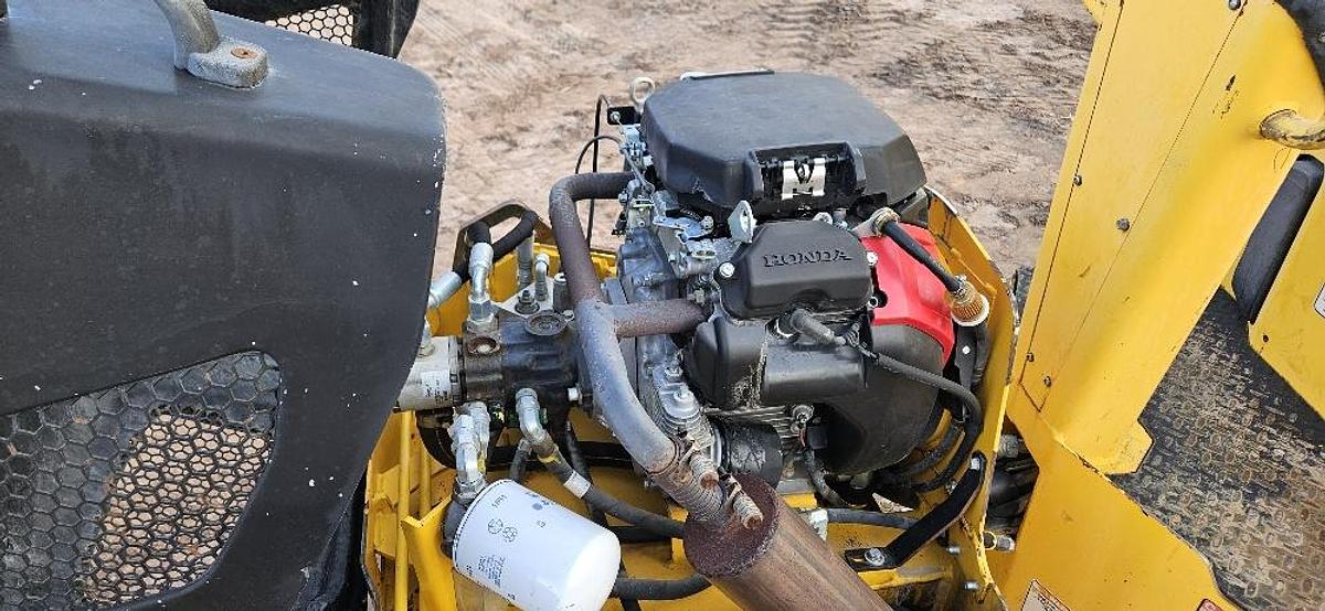 2015 Multiquip Double Drum Vibratory Roller Compactor thumbnail 9