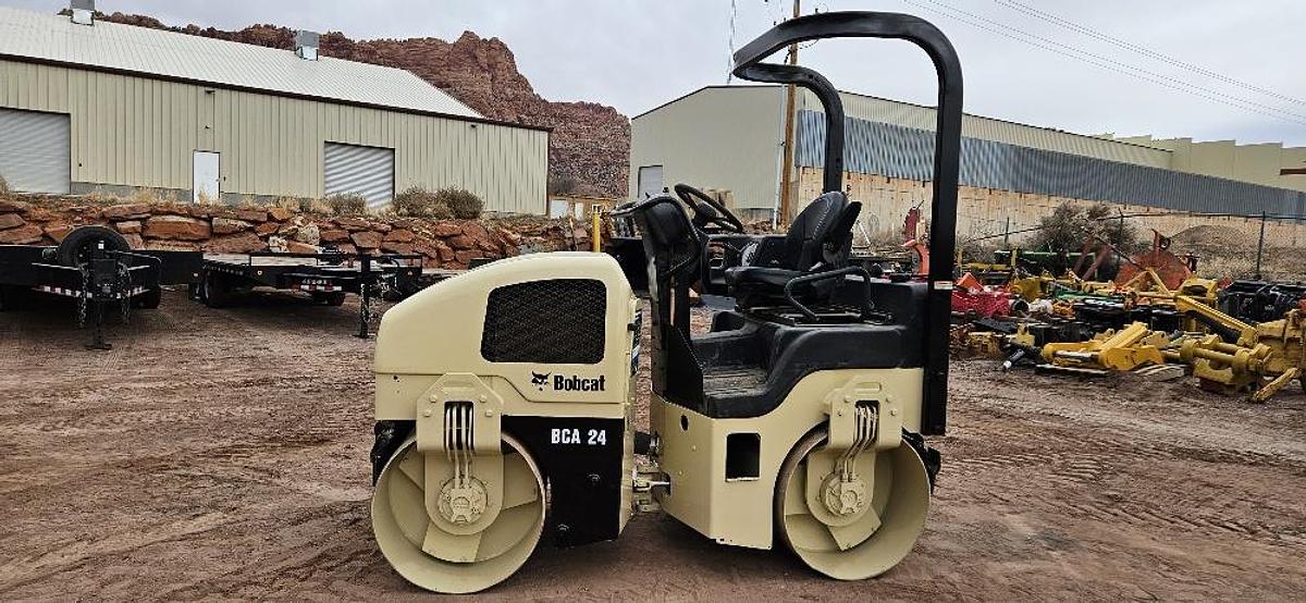 Bobcat/ Ingersoll Rand Roller Compactor thumbnail 2