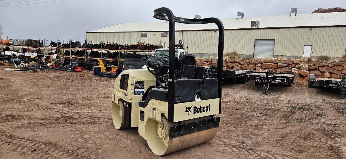 Bobcat/ Ingersoll Rand Roller Compactor thumbnail 4