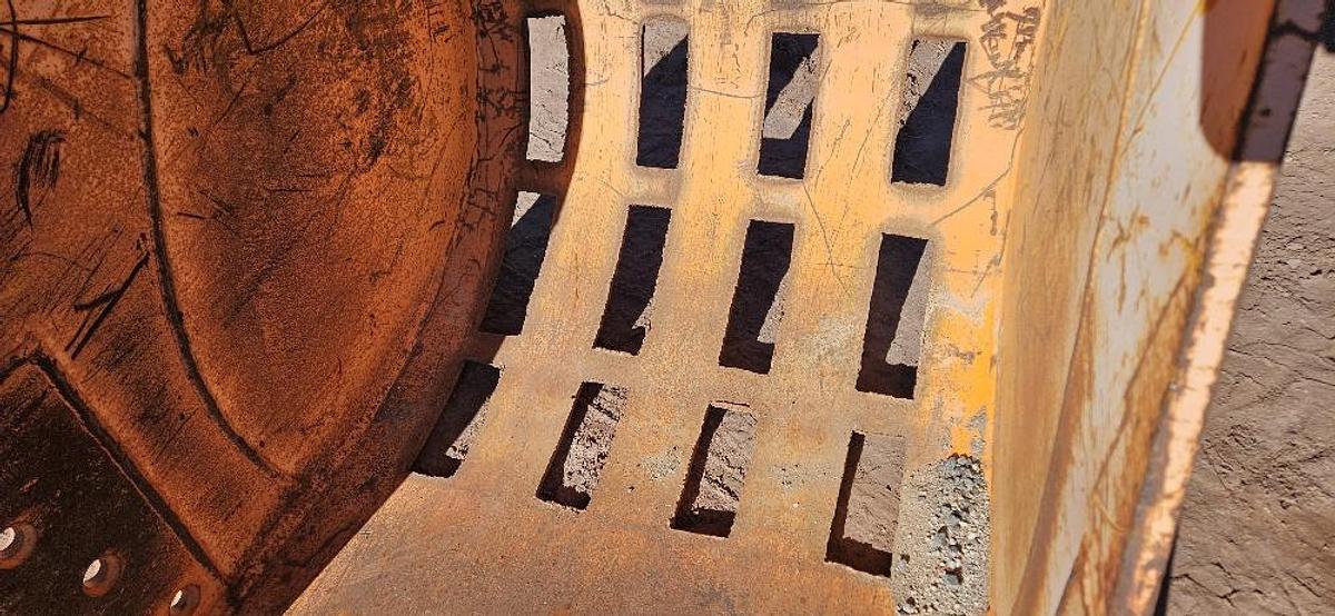 36" Excavator Skeleton Bucket thumbnail 8