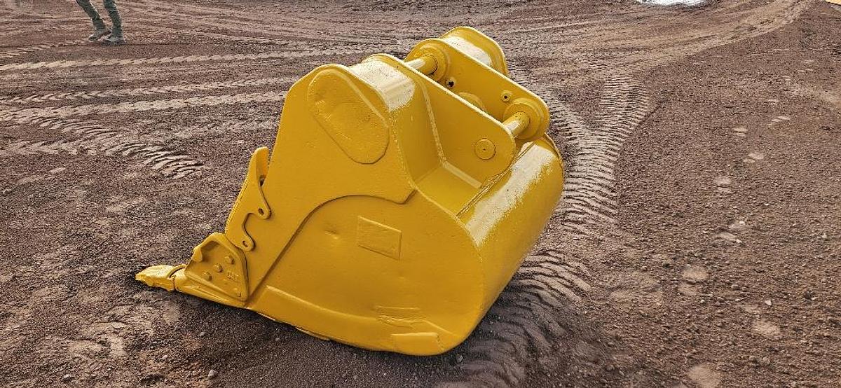 48" Excvator Bucket thumbnail 3