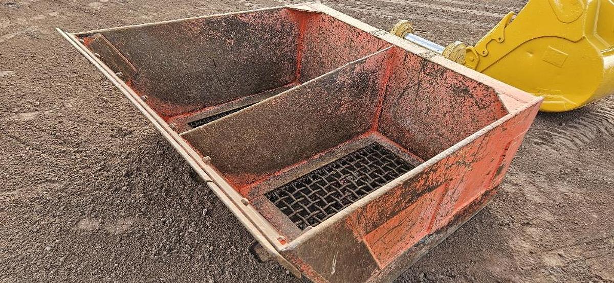 73" Excavator Screening Bucket thumbnail 4