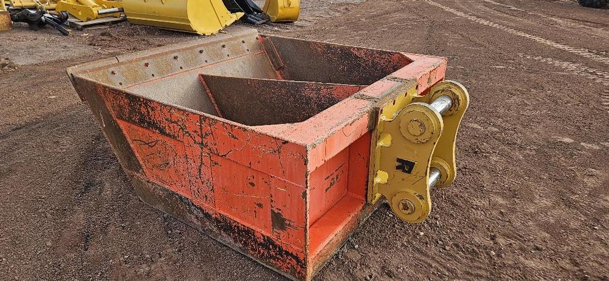 73" Excavator Screening Bucket thumbnail 5