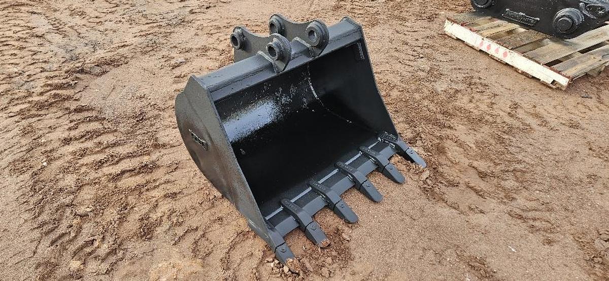36" Mini Excavator Bucket thumbnail 3