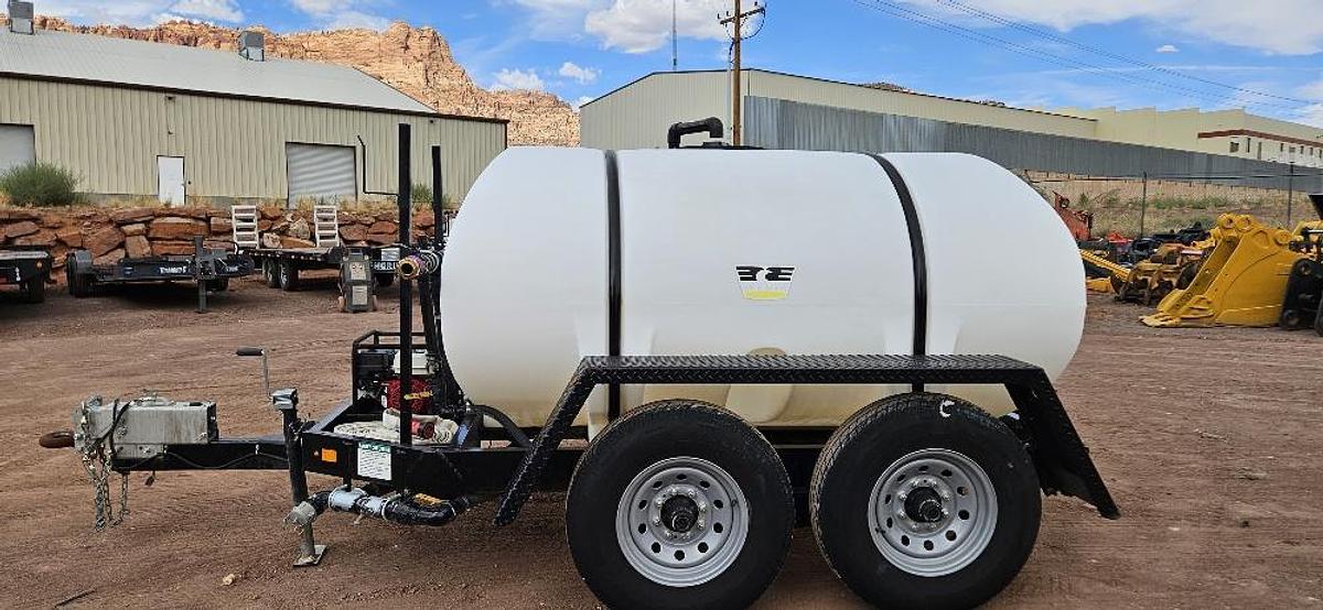 2021 800 Gallon Water Trailer thumbnail 2