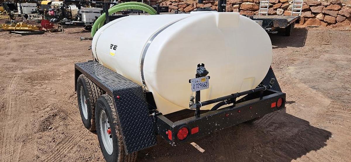 2021 500 Gallon Water Trailer thumbnail 3