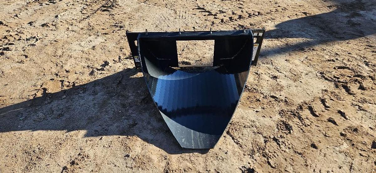Skid Steer Tree Bucket thumbnail 3