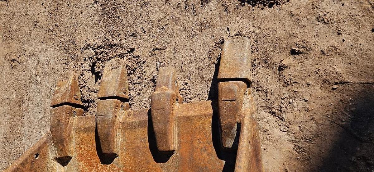 42" Excavator Bucket thumbnail 2