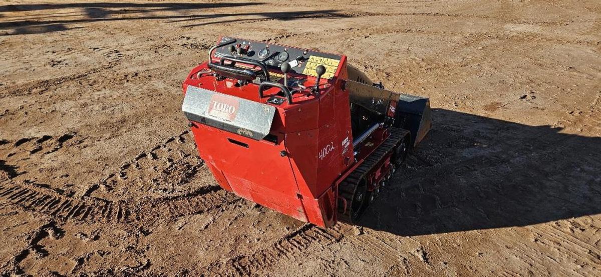 Dingo Mini Skid Steer thumbnail 7
