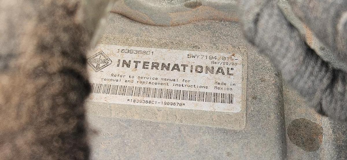 2003 International Crane Truck thumbnail 26