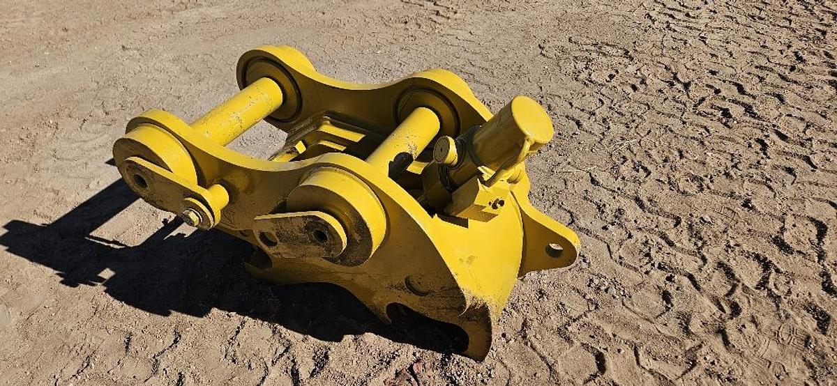 Excavator Hydraulic Quick Coupler thumbnail 6