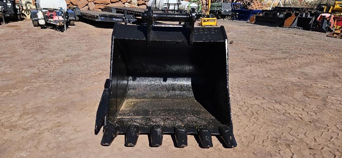64" Excavator Bucket thumbnail 2