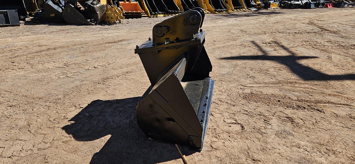 82" Excavator Grading Bucket thumbnail 2