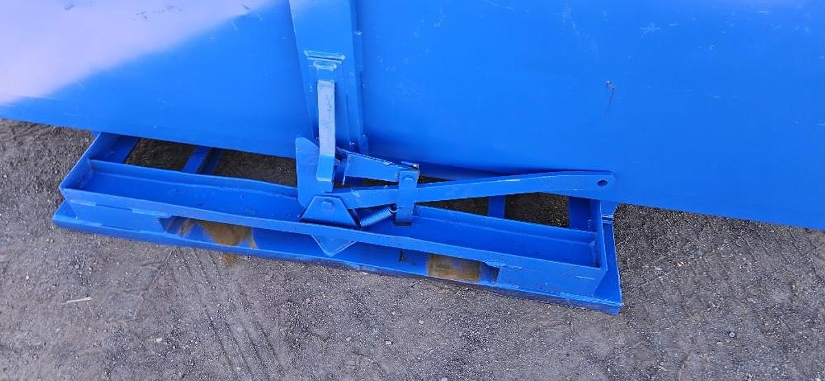 8' Self Dumping Hopper thumbnail 8