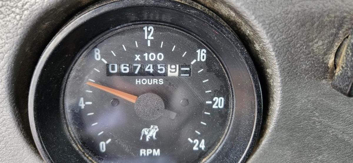 Mack Dumpster Truck thumbnail 17