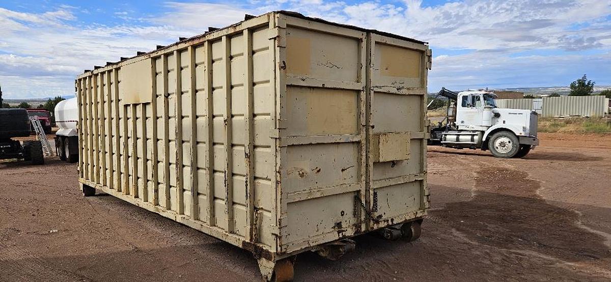 22' Roll Off Enclosed Container thumbnail 2
