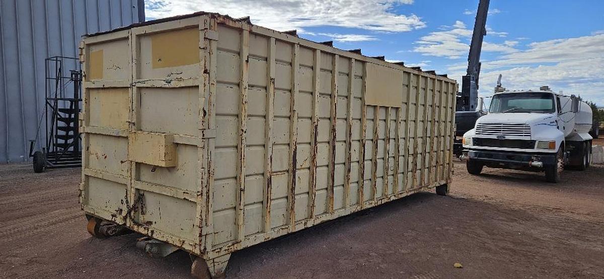 22' Roll Off Enclosed Container thumbnail 4