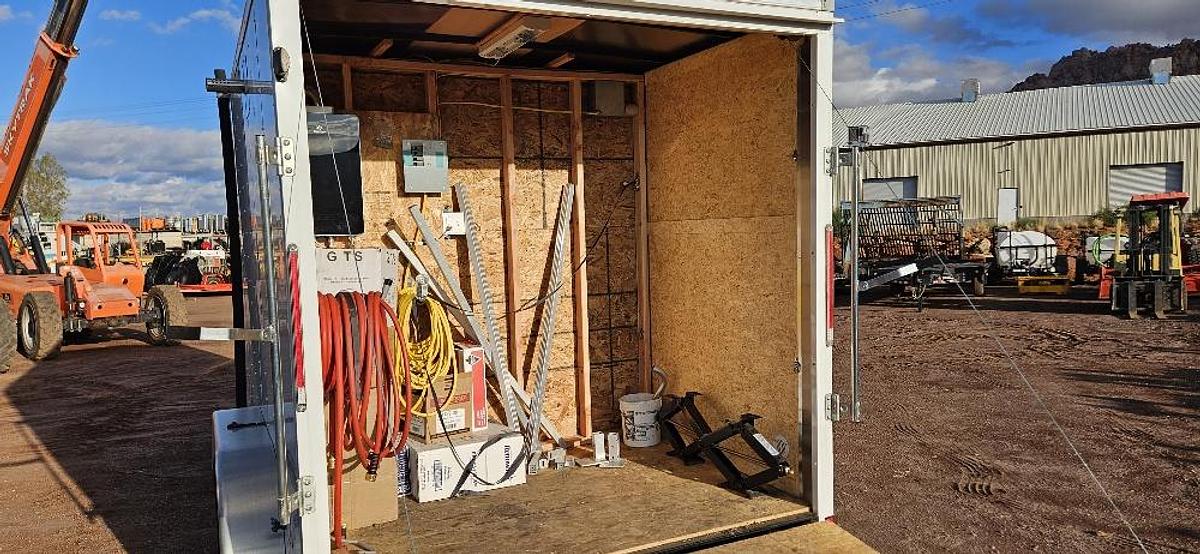 Bathroom Trailer thumbnail 10