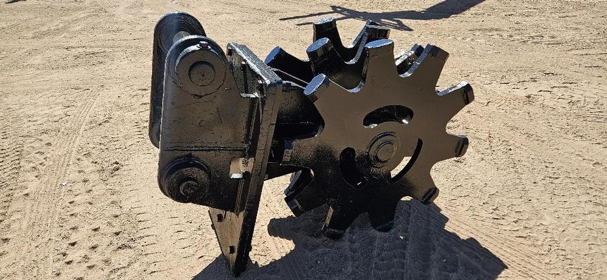 24" Excavator Compaction Wheel thumbnail 4