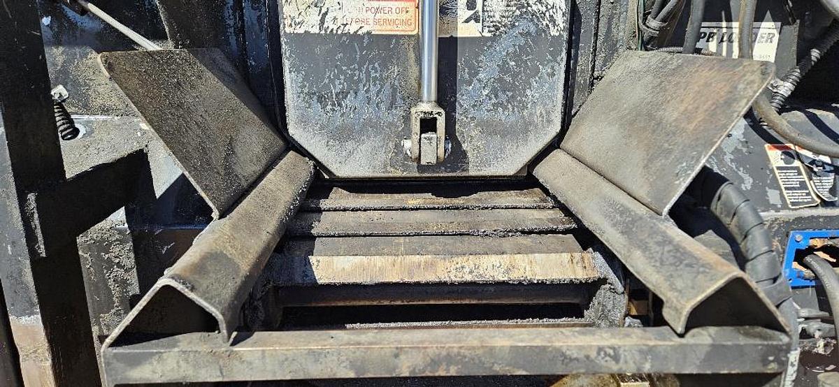 2007 GMC Asphalt Patch Truck thumbnail 12