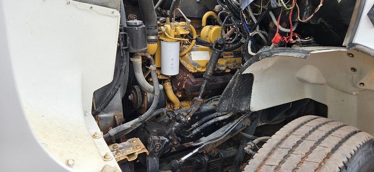 1985 Kodiak 3,000 Gallon Water Truck thumbnail 12