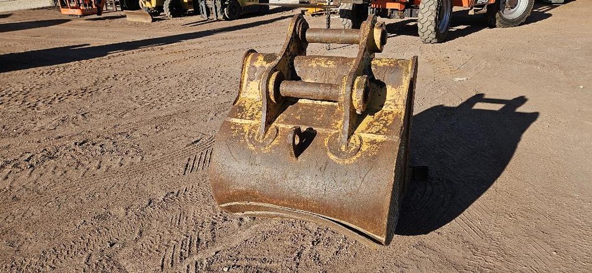 36" Excavator Bucket thumbnail 4