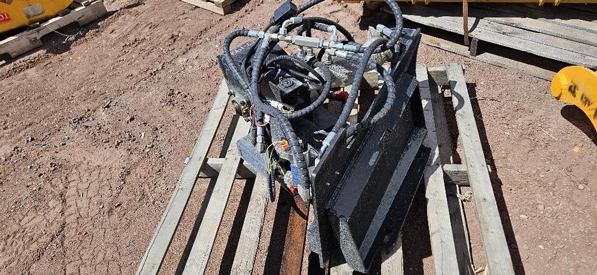 Mini Skid Steer Stump Grinder thumbnail 5