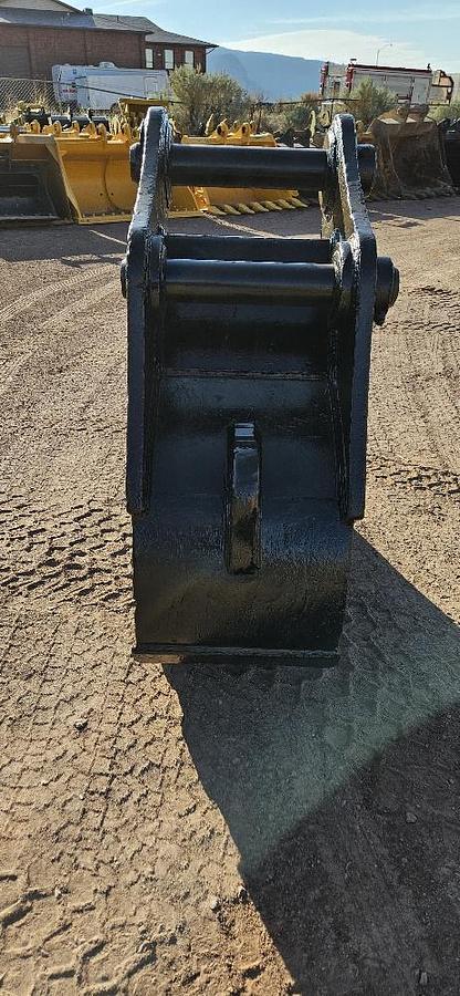 24" Excavator Bucket thumbnail 5