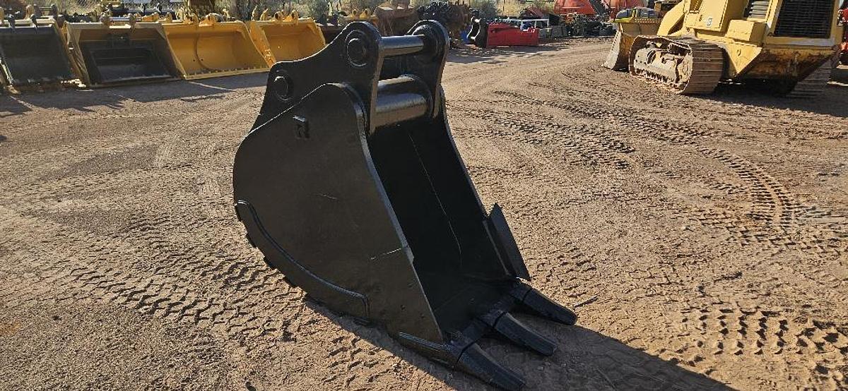 32" Excavator Bucket thumbnail 6