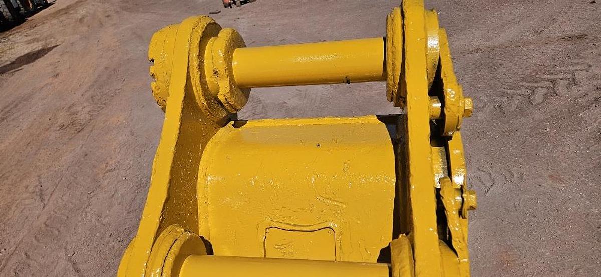 30" Cat 345 Excavator Bucket thumbnail 5