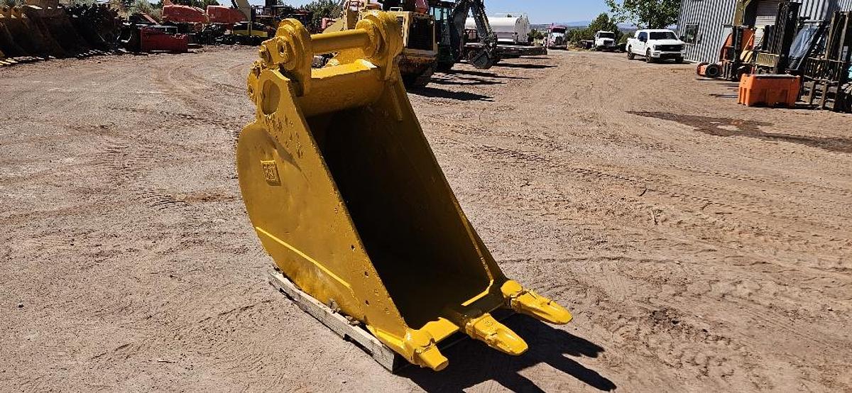 30" Cat 345 Excavator Bucket thumbnail 7