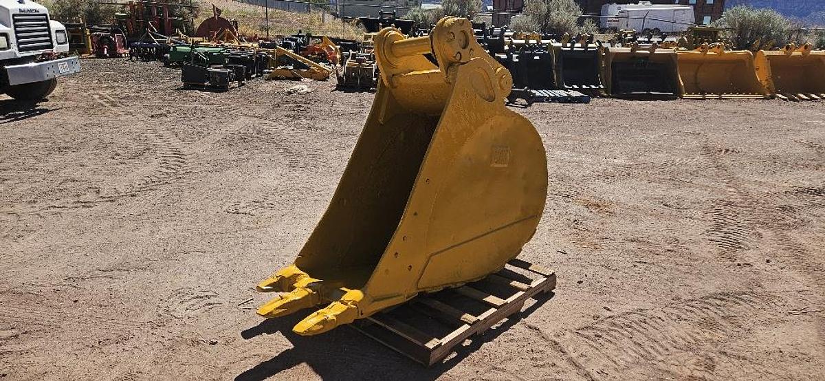 30" Cat 345 Excavator Bucket thumbnail 8