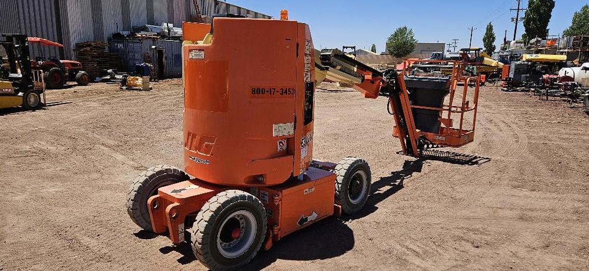 2017 JLG Electric Boom Lift thumbnail 5