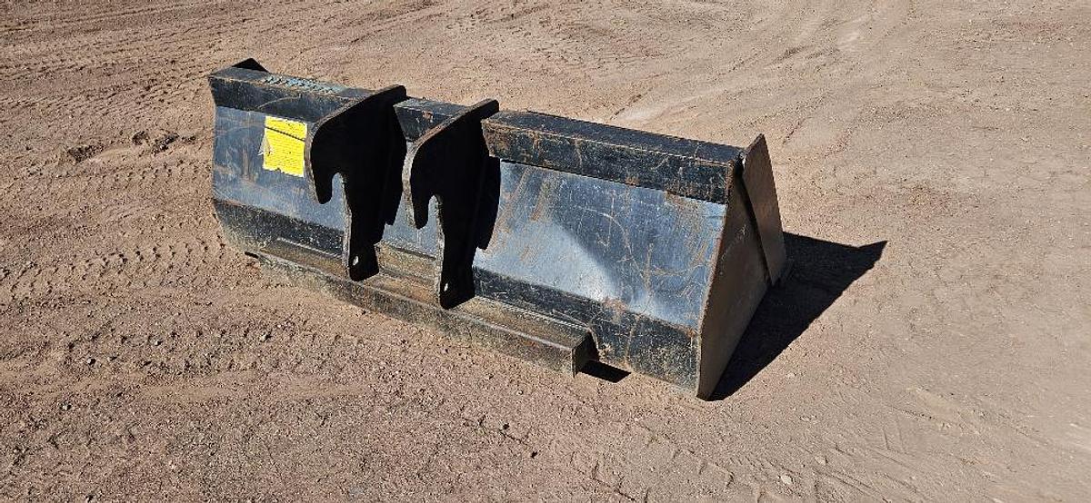 Skytrak Telehandler Bucket thumbnail 4