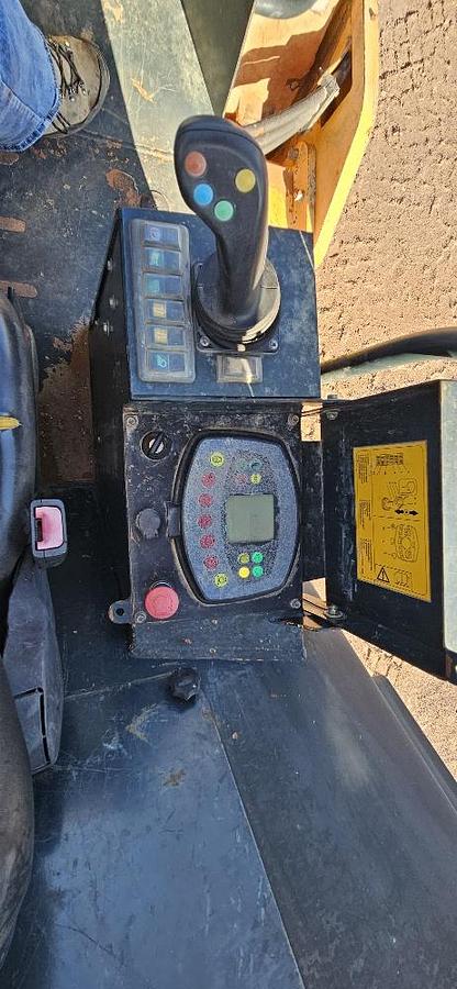2018 Hyundai Vibratory Roller Compactor thumbnail 13