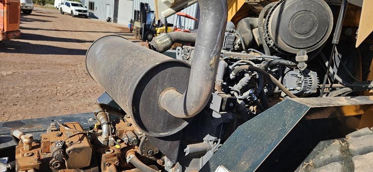 2018 Hyundai Vibratory Roller Compactor thumbnail 8