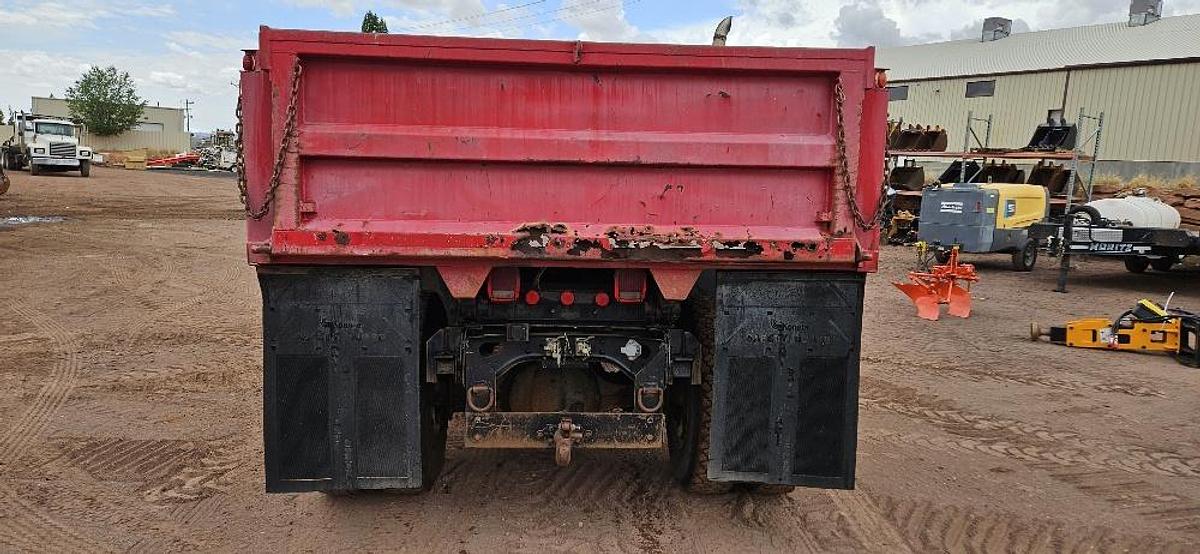 1985 International Dump Truck thumbnail 2