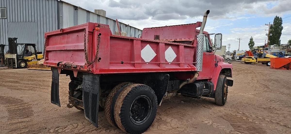 1985 International Dump Truck thumbnail 4