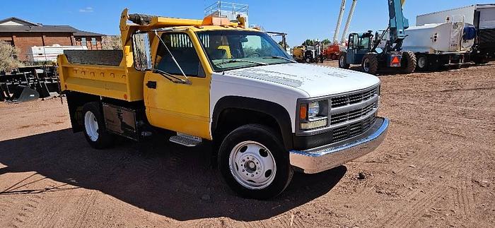 1999 Chevrolet 3500HD Utility Truck thumbnail 5