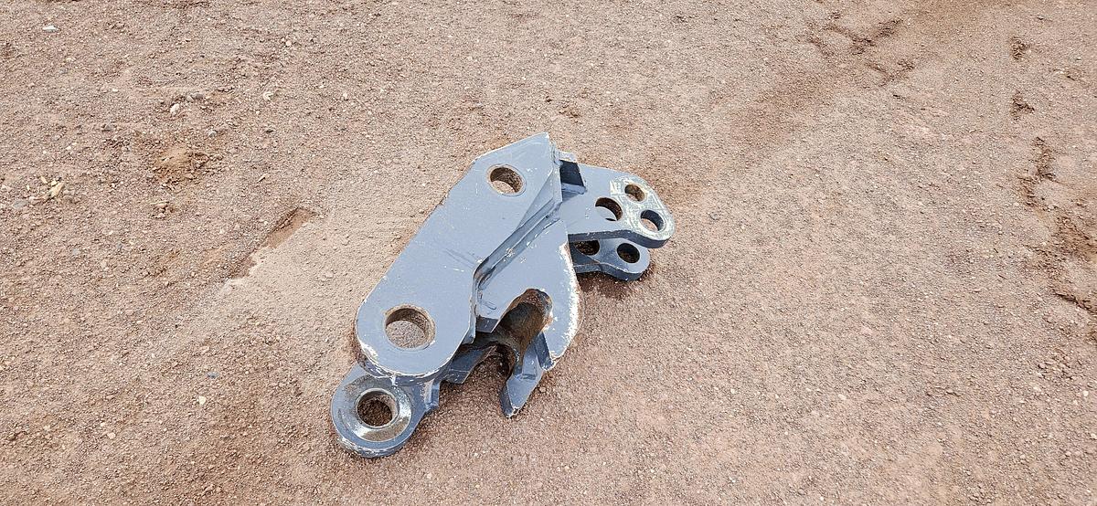 Universal Backhoe Coupler thumbnail 2