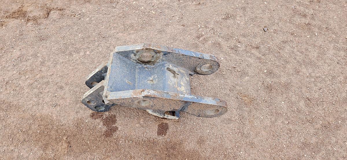 Universal Backhoe Coupler thumbnail 4