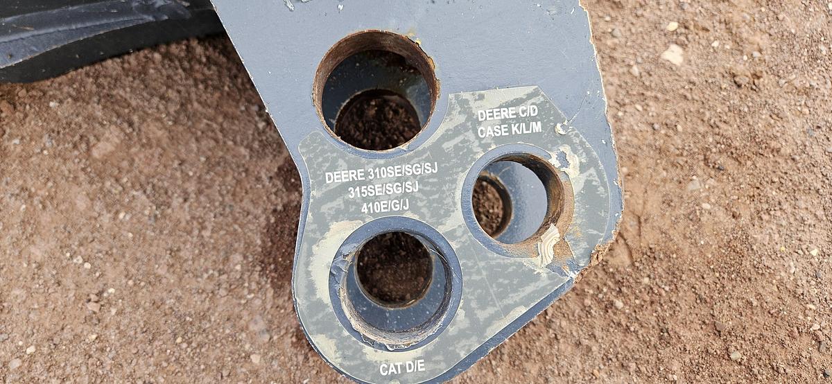Universal Backhoe Coupler thumbnail 6