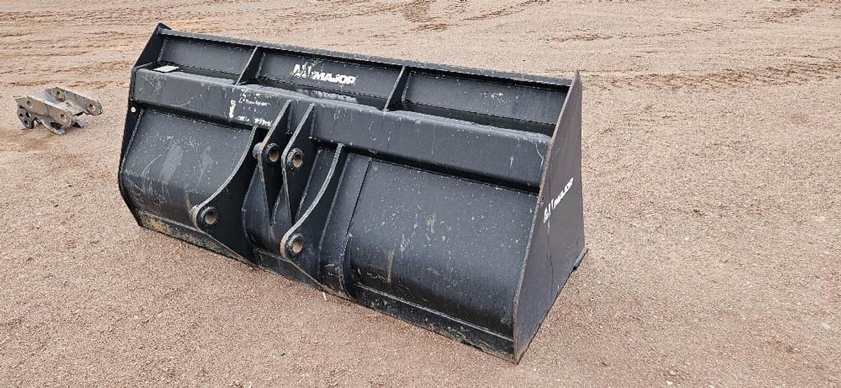 83" Loader Bucket thumbnail 4