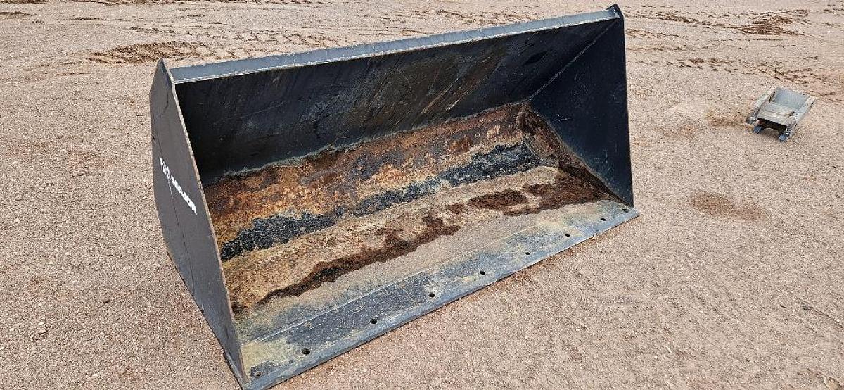 83" Loader Bucket thumbnail 5