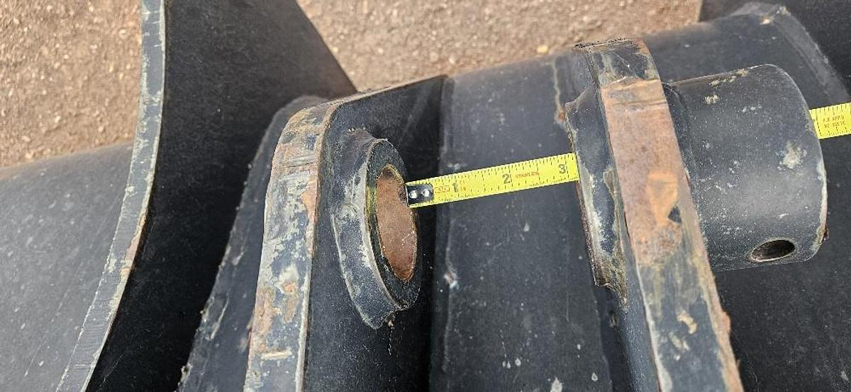 83" Loader Bucket thumbnail 10